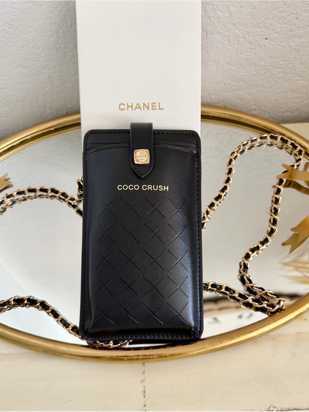 CHANEL Black Quilted Coco Crush Leather Crossbody Phone Pouch with Gold Chain